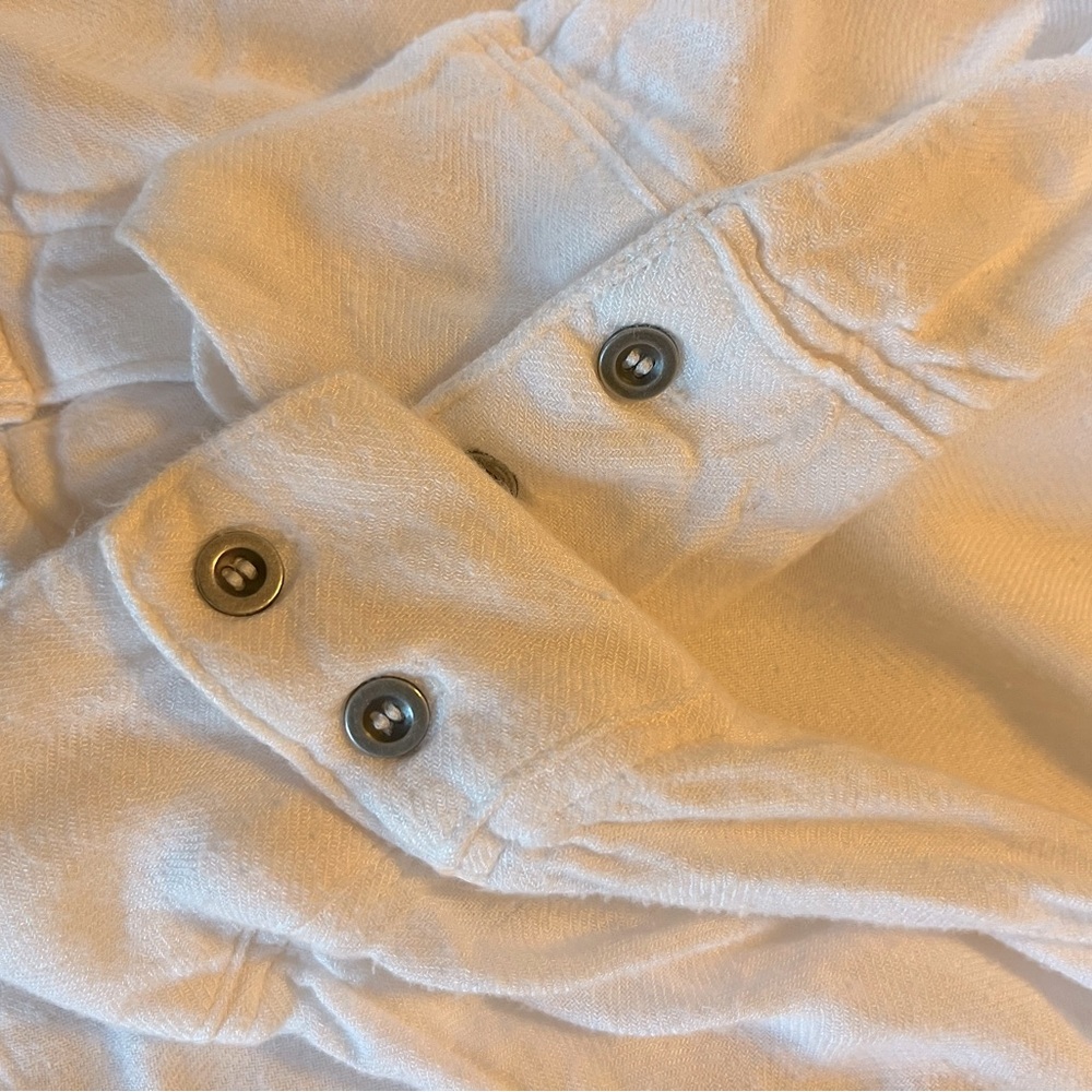 We the Free Oversized Women’s Off-White Button Down Collared Comfortable Shirt - Picture 2 of 6